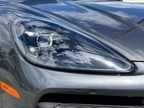 Used 2020 Porsche Cayenne AWD/4WD image 30
