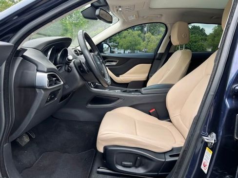Used 2017 Jaguar F-PACE Premium AWD/4WD image 12