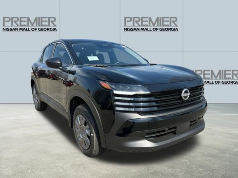 New 2026 Nissan Kicks S image 3