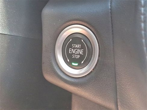 Used 2021 Chevrolet Tahoe LT w/ Luxury Package image 26