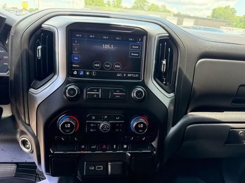 Used 2020 Chevrolet Silverado 1500 LT w/ All-Star Edition AWD/4WD image 11