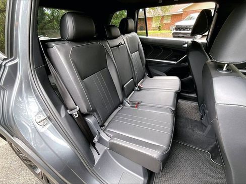 Used 2024 Volkswagen Tiguan SE R-Line FWD image 22