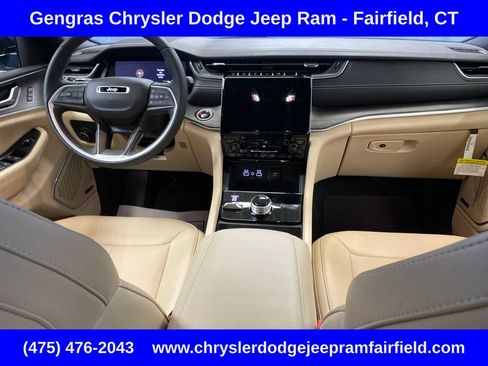 Certified 2024 Jeep Grand Cherokee L Limited AWD/4WD image 43