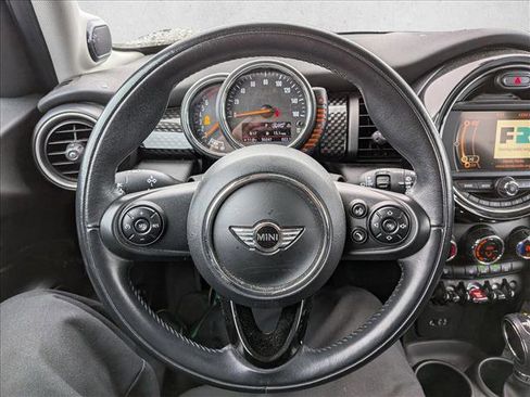 Used 2015 MINI Cooper S image 9