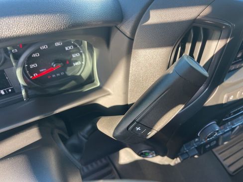 Used 2025 Chevrolet Silverado 1500 Custom Trail Boss w/ Turbomax Blackout Package AWD/4WD image 18