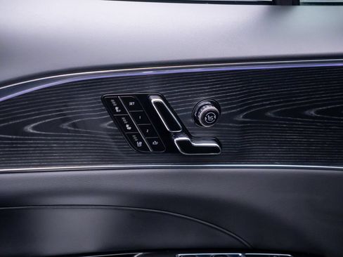 Certified 2024 Cadillac Lyriq Luxury w/ LPO, Floor Liner Package AWD/4WD image 18