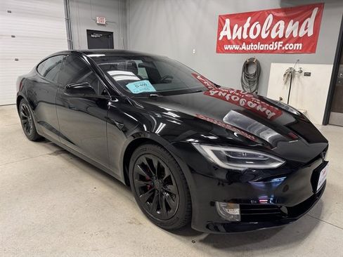 Used 2017 Tesla Model S 100D image 1