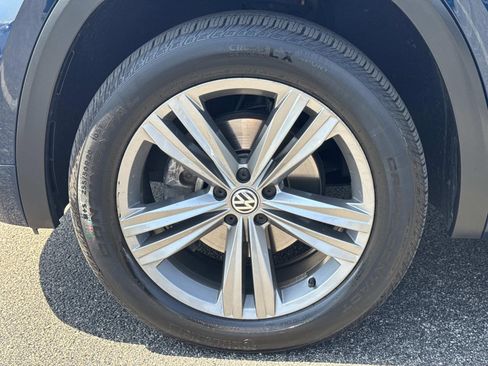 Used 2019 Volkswagen Atlas SEL R-Line AWD/4WD image 9