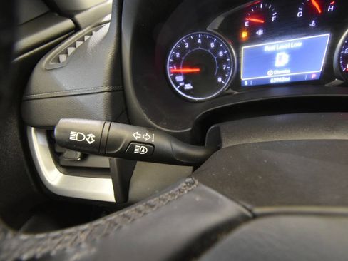 Used 2024 GMC Terrain SLT w/ Elevation Edition AWD/4WD image 27