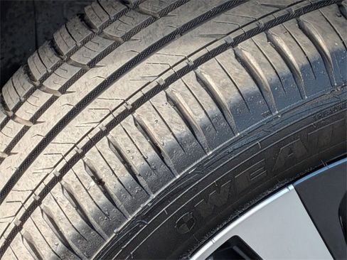 Used 2021 Nissan Rogue SL image 11