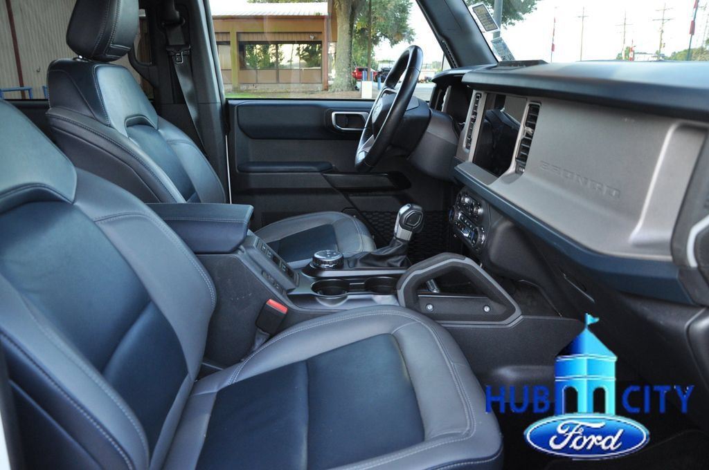 Used 2024 Ford Bronco Outer Banks AWD/4WD image 16