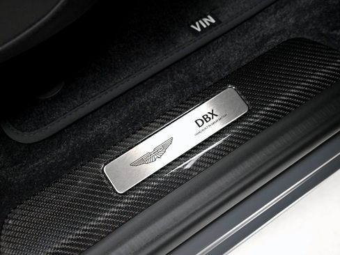 Used 2025 Aston Martin DBX 707 image 27