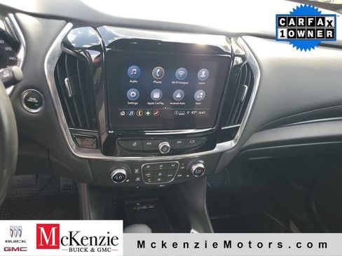 Used 2022 Chevrolet Traverse LT FWD image 15