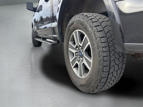 Used 2015 Ford F150 XLT w/ Equipment Group 302A Luxury image 10