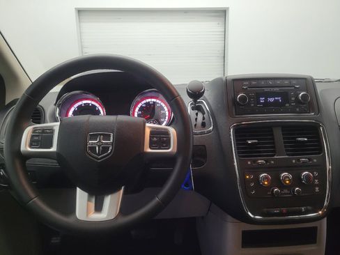Used 2016 Dodge Grand Caravan SE w/ Quick Order Package 29E SE FWD image 22