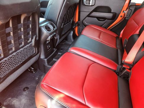 Used 2023 Jeep Wrangler Unlimited Rubicon 4xe AWD/4WD image 9