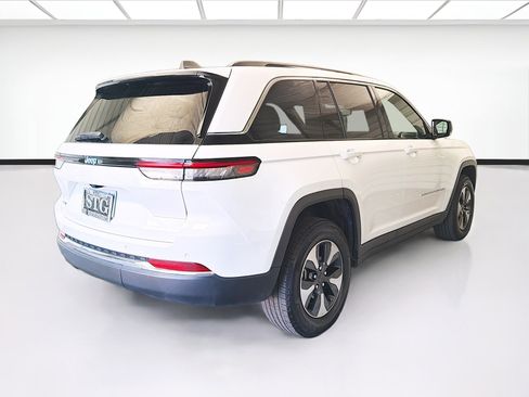 Used 2024 Jeep Grand Cherokee Limited 4xe AWD/4WD image 4