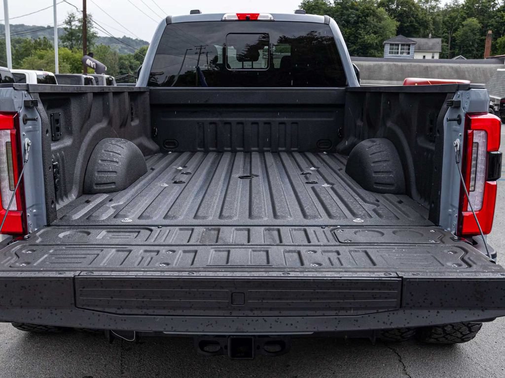 Used 2025 Ford F450 Platinum w/ Platinum Plus Package AWD/4WD image 34