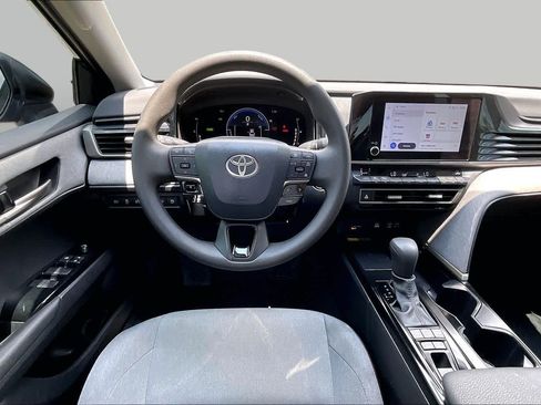 Used 2026 Toyota Camry LE w/ Convenience Package FWD image 6