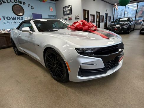 Used 2019 Chevrolet Camaro SS image 25