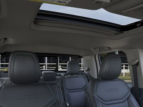 New 2026 Ford Maverick Lobo AWD/4WD image 12