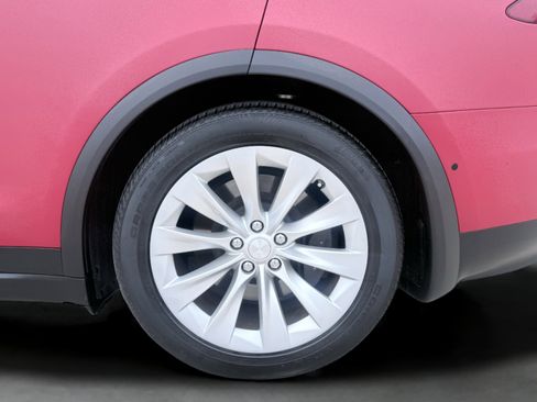 Used 2017 Tesla Model X 75D image 17