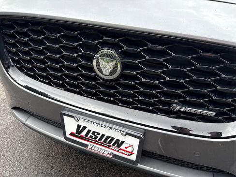 Used 2024 Jaguar E-PACE R-Dynamic SE image 17