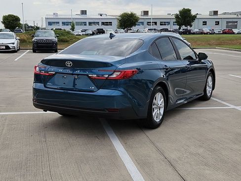 Used 2026 Toyota Camry LE w/ Convenience Package FWD image 5