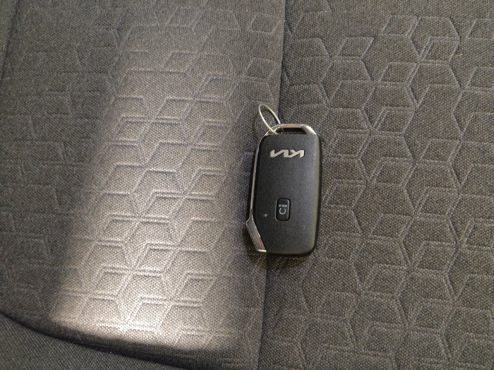 Used 2025 Kia Seltos S FWD image 32