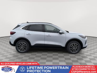 New 2025 Ford Escape SE w/ PHEV Premium Package