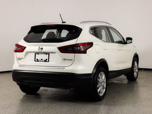 Used 2021 Nissan Rogue Sport SV image 9