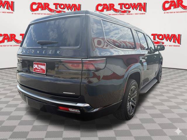 Used 2024 Jeep Wagoneer L Series II RWD image 8