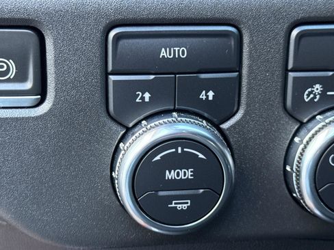 Used 2022 GMC Sierra 1500 Elevation image 17