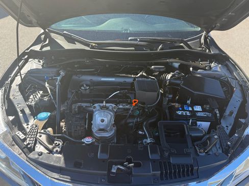 Used 2017 Honda Accord Sport image 11