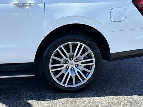 Used 2022 Ford Expedition Max Limited image 5