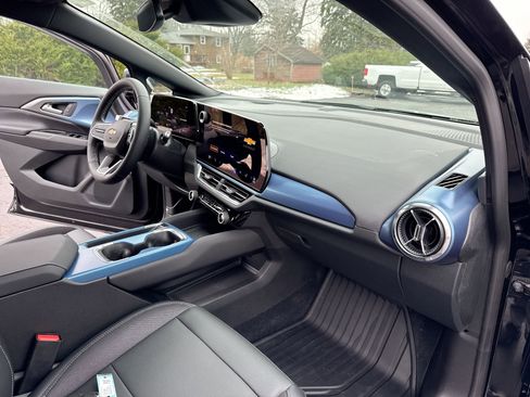 New 2026 Chevrolet Equinox EV LT w/ LPO, All-Weather Mat Package AWD/4WD image 59