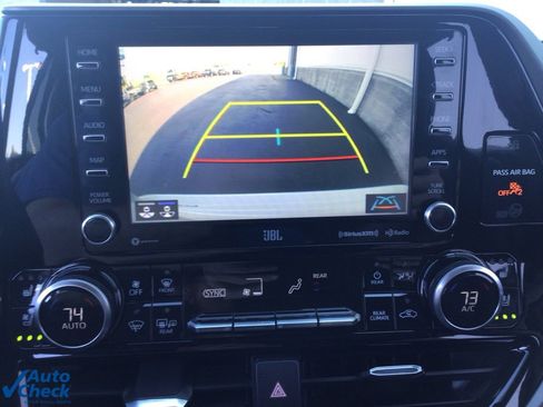 Used 2022 Toyota Highlander Limited image 30