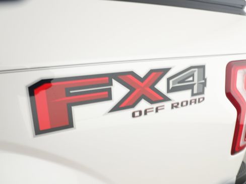 Used 2017 Ford F150 Platinum w/ Equipment Group 701A Luxury image 7