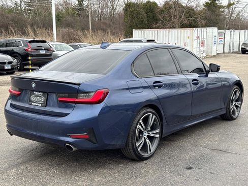 Used 2022 BMW 330i xDrive Sedan w/ Premium Package image 5