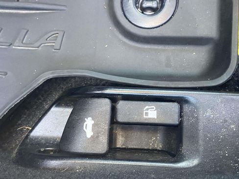 Used 2026 Toyota Corolla LE FWD image 18
