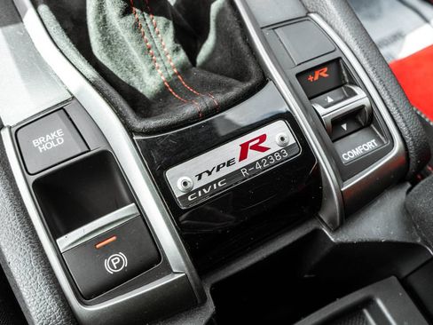 Used 2021 Honda Civic Type R image 9