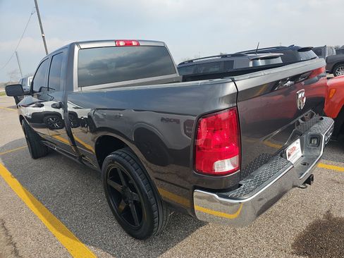 Used 2018 RAM 1500 Tradesman w/ Chrome Appearance Group image 7