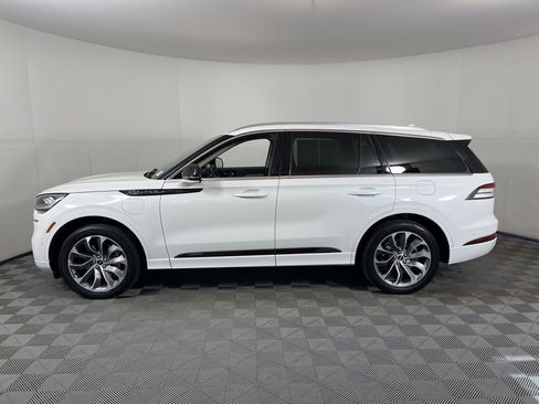 Used 2021 Lincoln Aviator Grand Touring w/ Elements Package Plus image 2