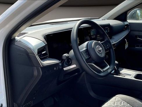 New 2026 Nissan Kicks SV w/ SV Premium Package image 7