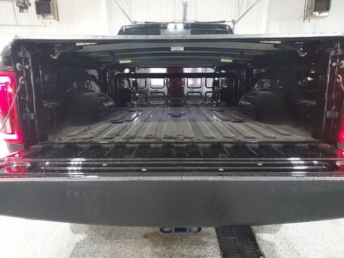 New 2026 RAM 2500 Laramie AWD/4WD image 30