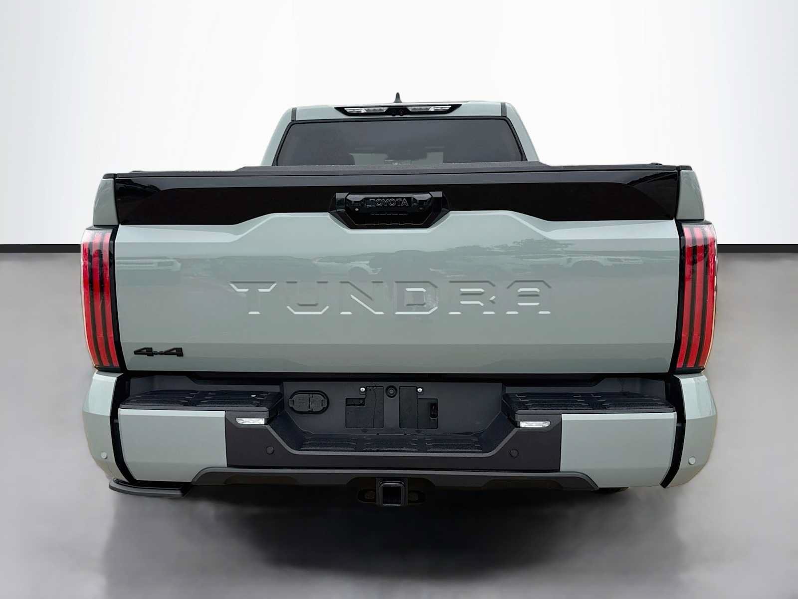 Used 2026 Toyota Tundra Platinum AWD/4WD image 4