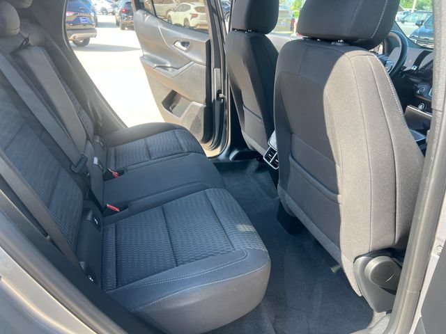 Used 2025 Chevrolet Equinox LT FWD image 15