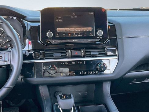 Used 2025 Nissan Pathfinder SV w/ SV Premium Package image 6