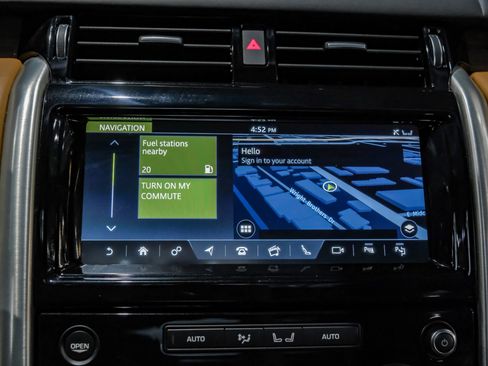 Used 2019 Land Rover Discovery HSE Luxury image 21