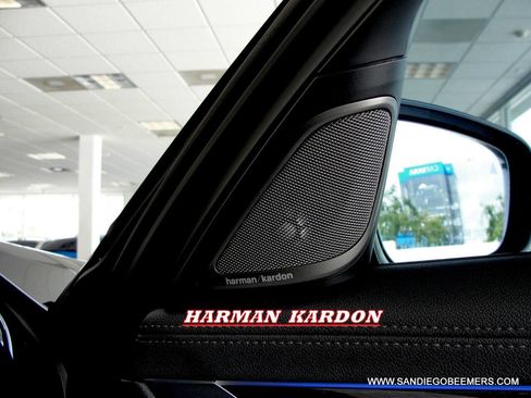 Used 2022 BMW 740i w/ M Sport Package image 13